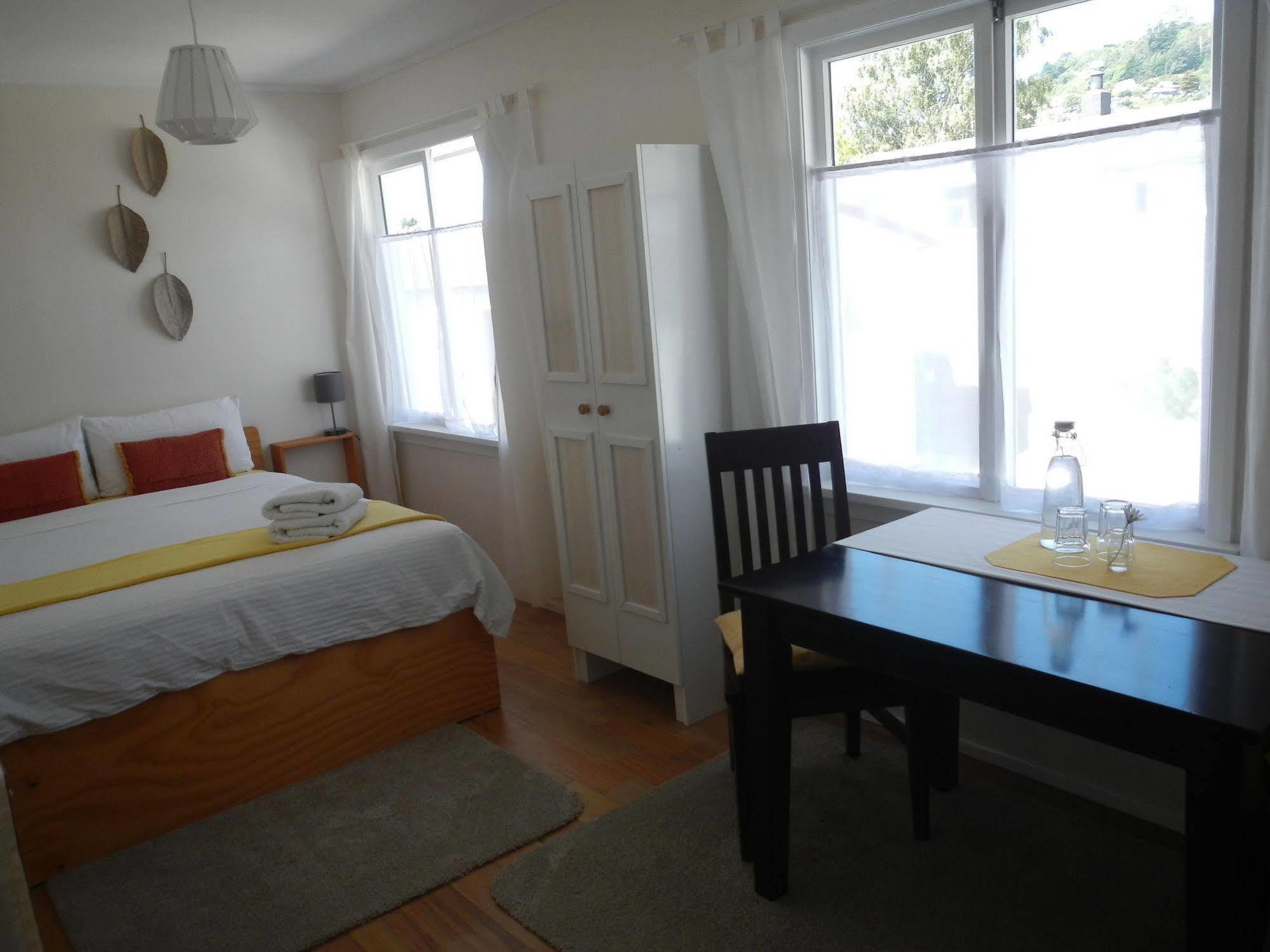 The Beach House - Nelson Bagian luar foto